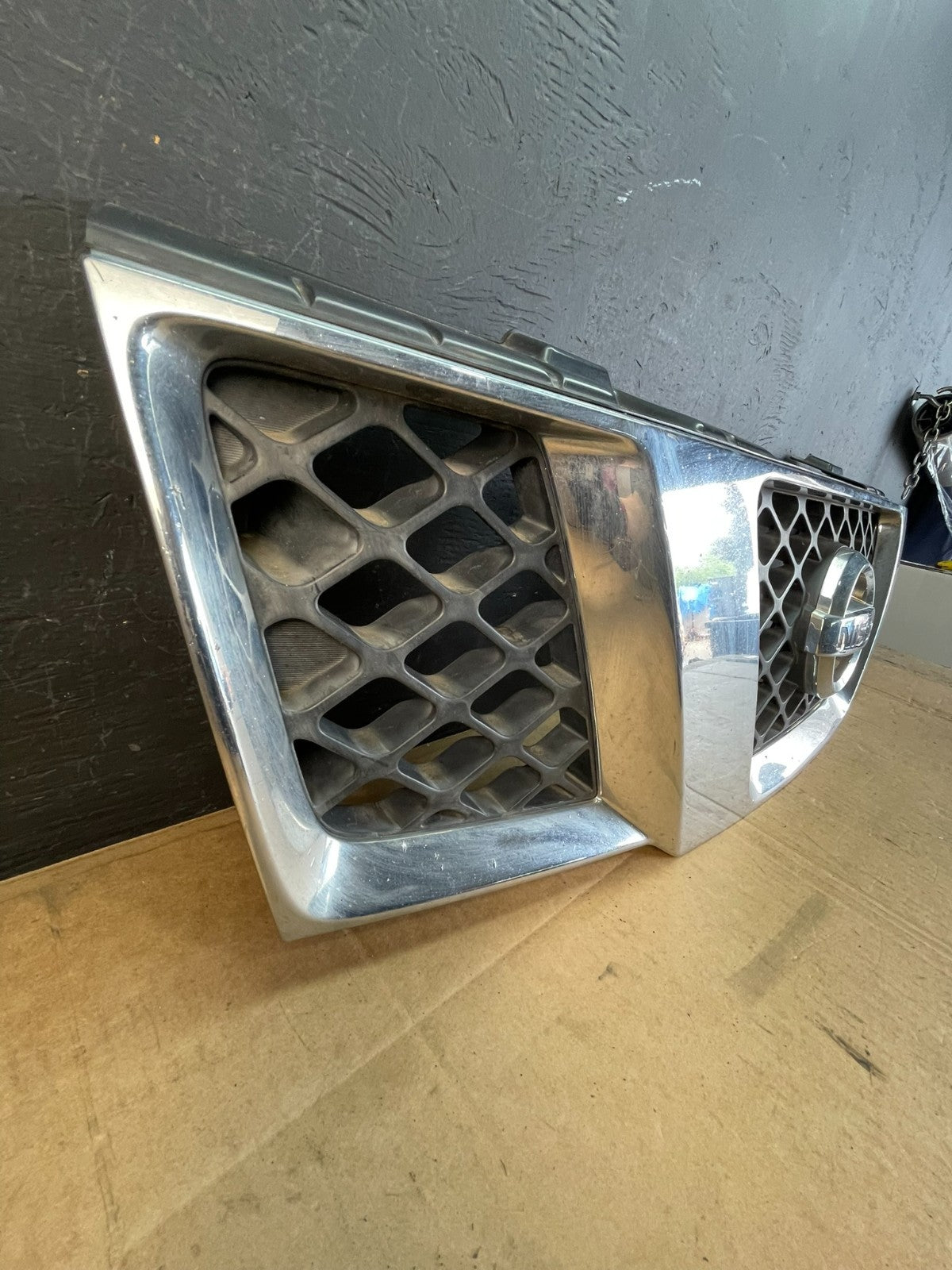 2005 2006 2007 Nissan Pathfinder Chrome Front Upper Grill Grille AC5156 DG1