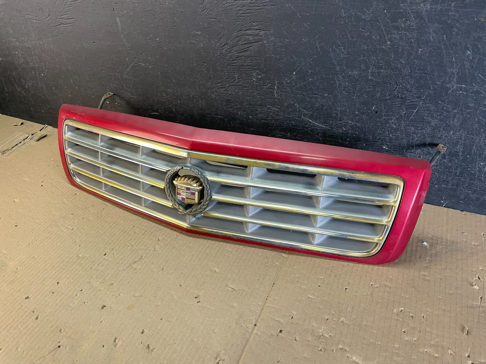 1995 to 2002 Cadillac Eldorado Front Upper Grill Grille AE3650 DG1