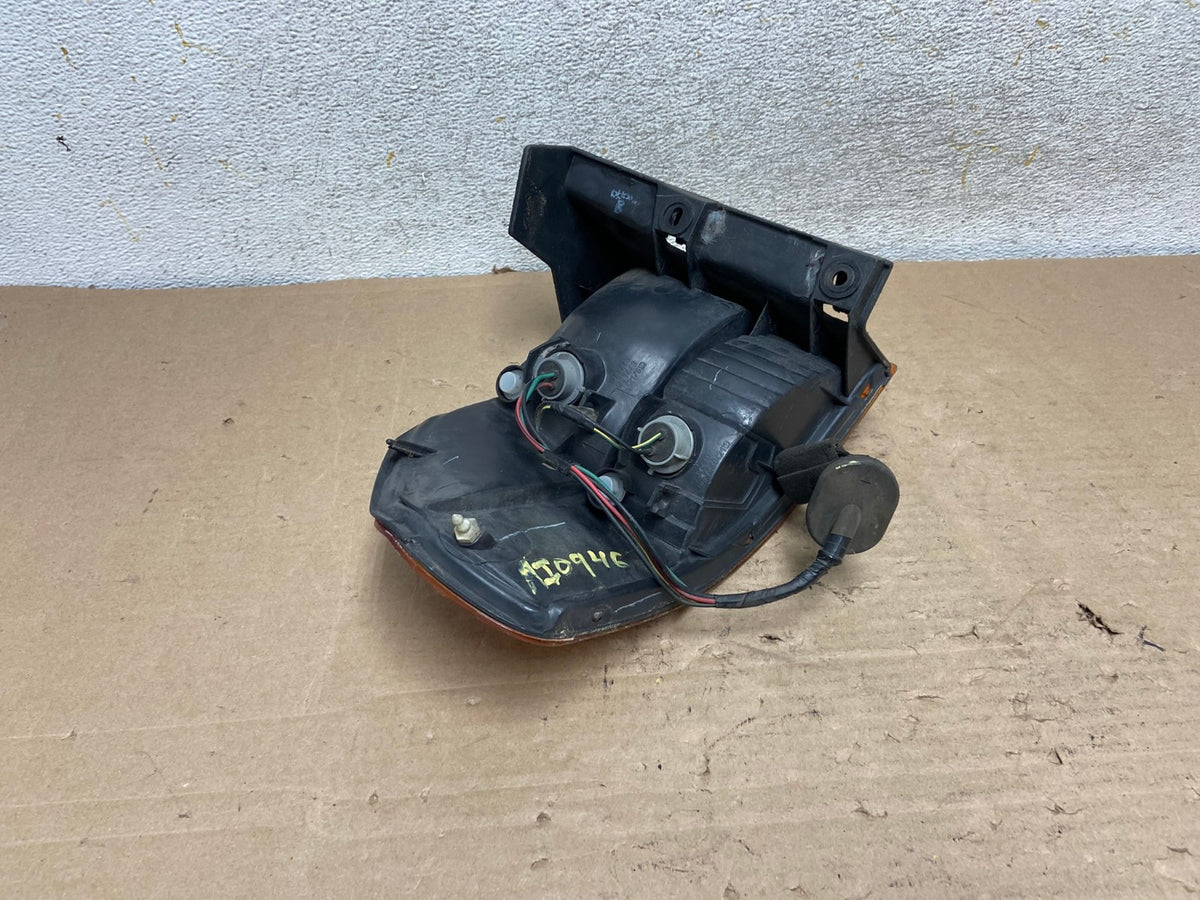 2002 2003 2004 Honda Odyssey Right Passenger Side Tail Light AI0946 LK6