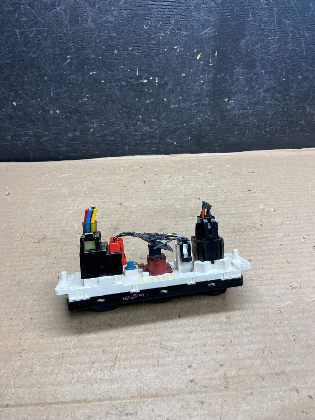 1997 to 2004 Ford F250 F350 Super Duty Heater A/C Climate Control AH3767 DG4