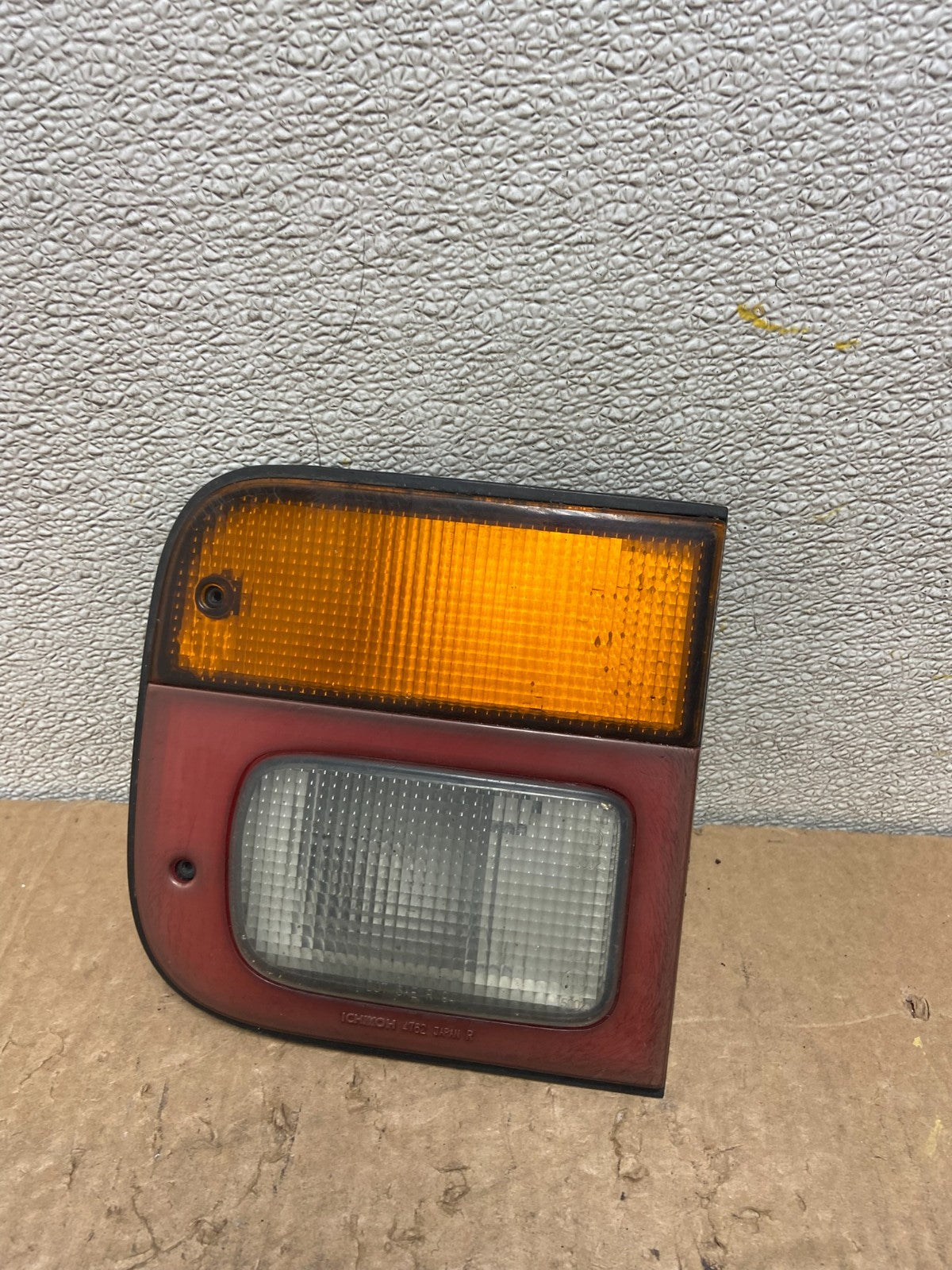 1996 to 1998 Mazda Mpv Right Passenger RH Side Inner Tail Light Oem Z1102 DW0