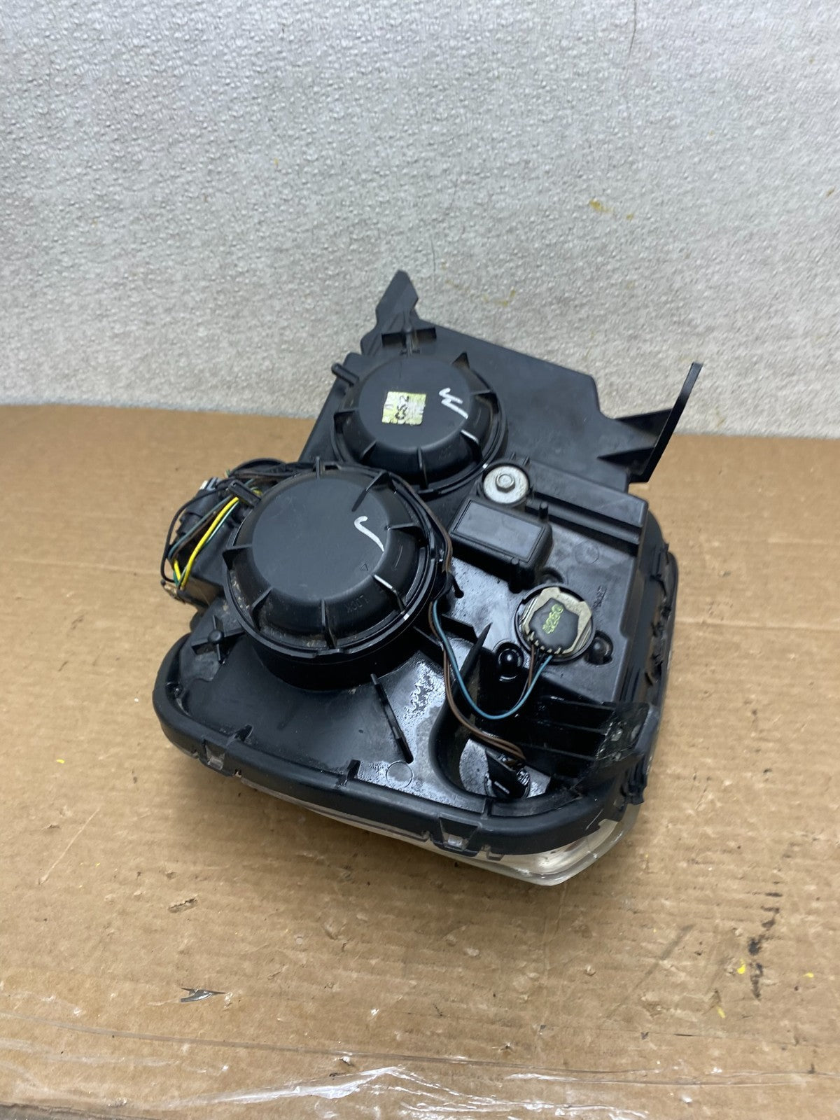 2010 to 2015 GMC Terrain Halogen Passenger Right Rh Side Headlight Oem Z2856 DW7