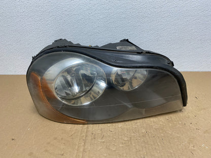 2003 to 2006 Volvo XC90 Right Passenger Rh Side Headlight Halogen AB6918 DW0