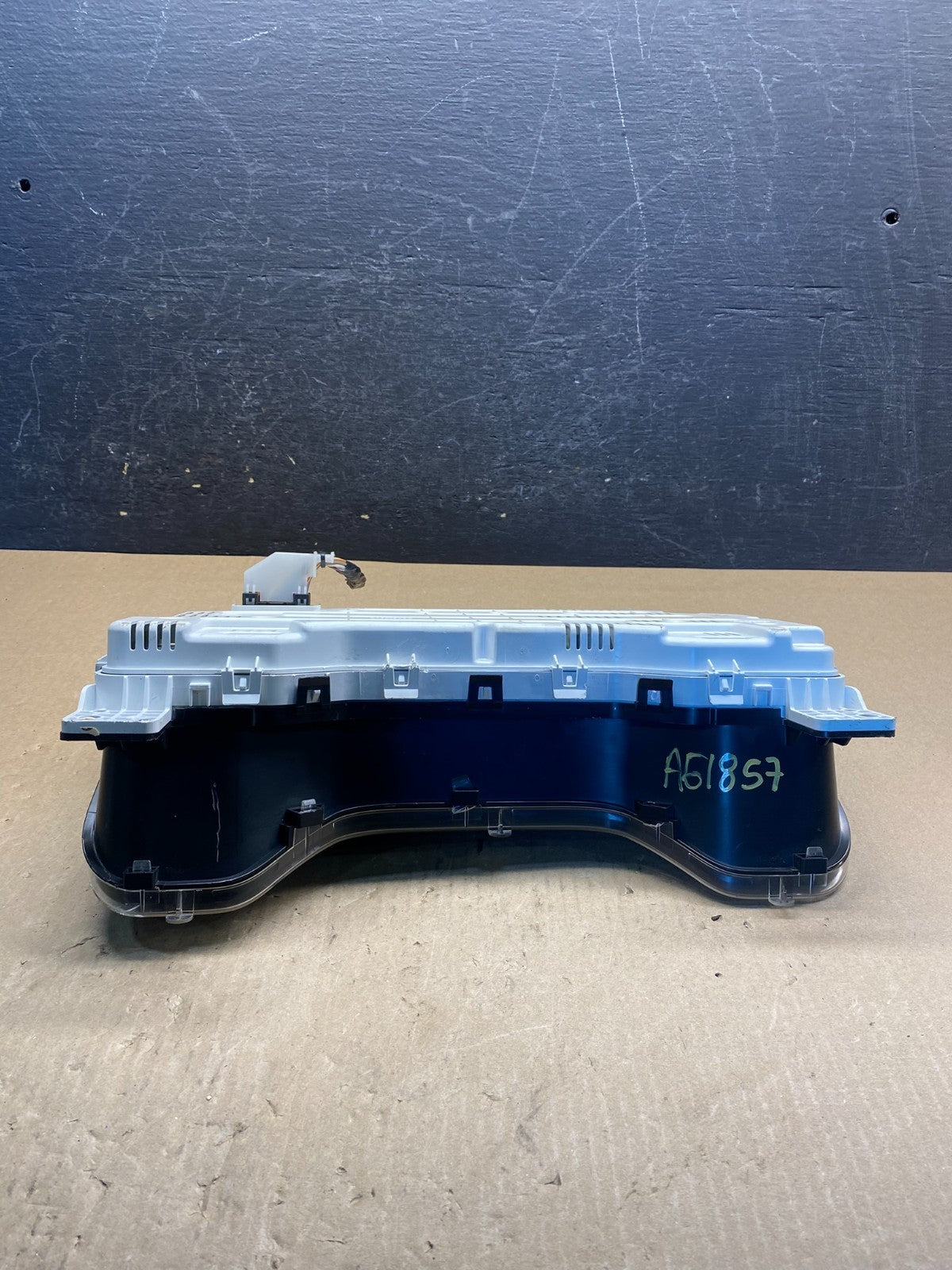 2009 to 2014 Ford E150 E250 E350 VAN Gauge Speedometer Cluster AG18577