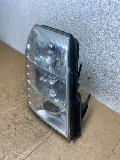 2007 - 2014 Cadillac Escalade Right Passenger Side Xenon HID Headlight AI6870 DW1