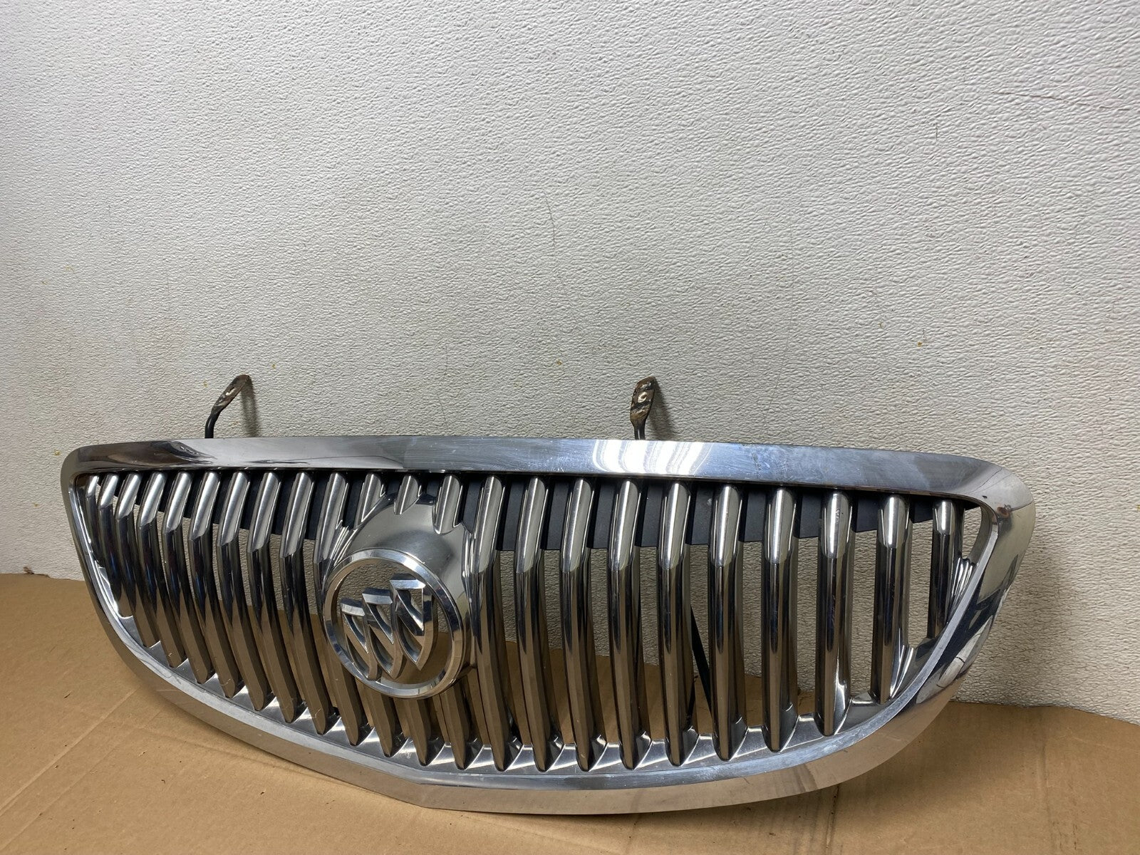2008 to 2012 Buick Enclave Front Upper Grill Grille G6836 PS1