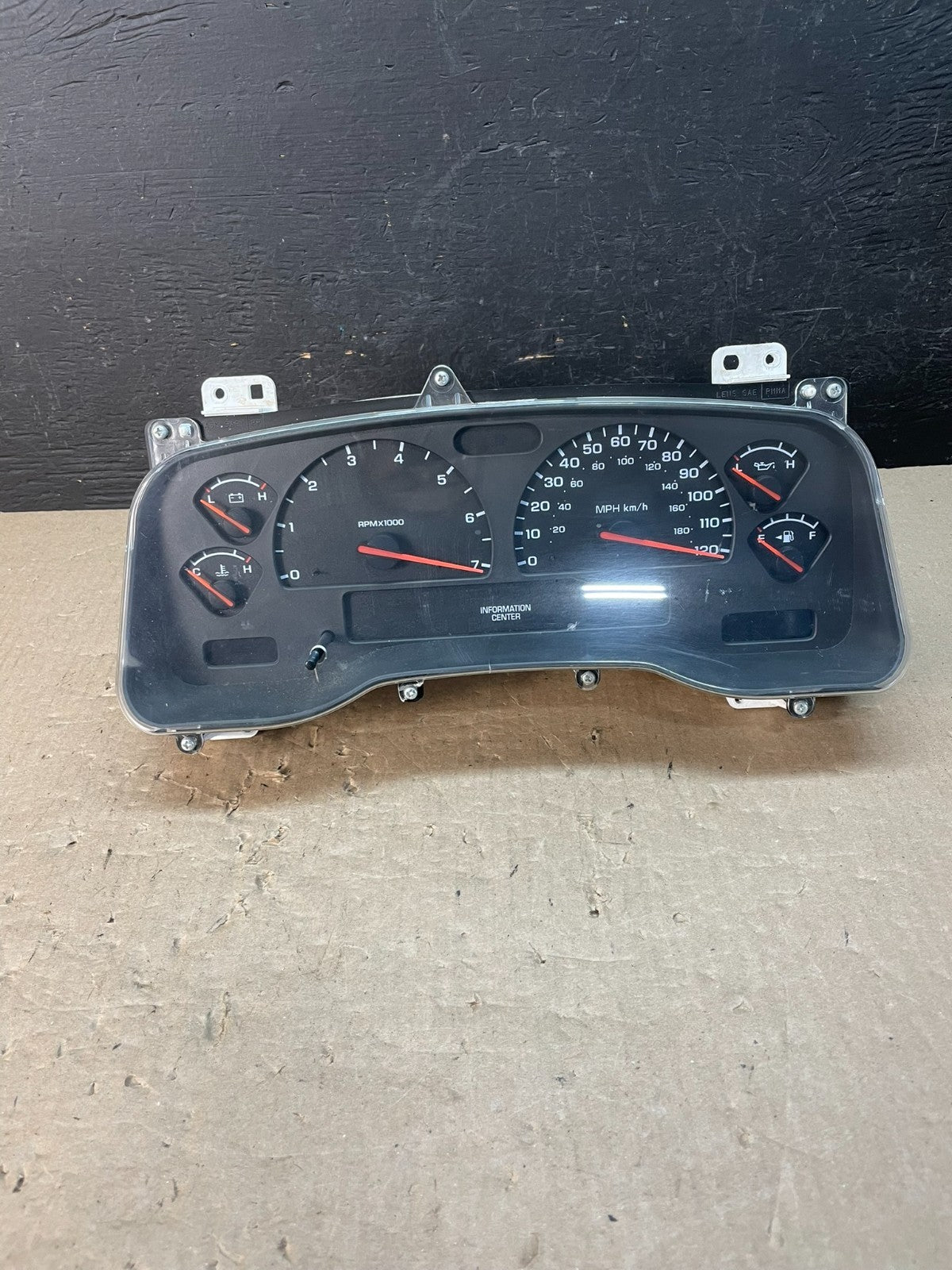 2003 Dodge Durango 4.7L Speedometer Instrument Cluster Gauge ae3393 DG0
