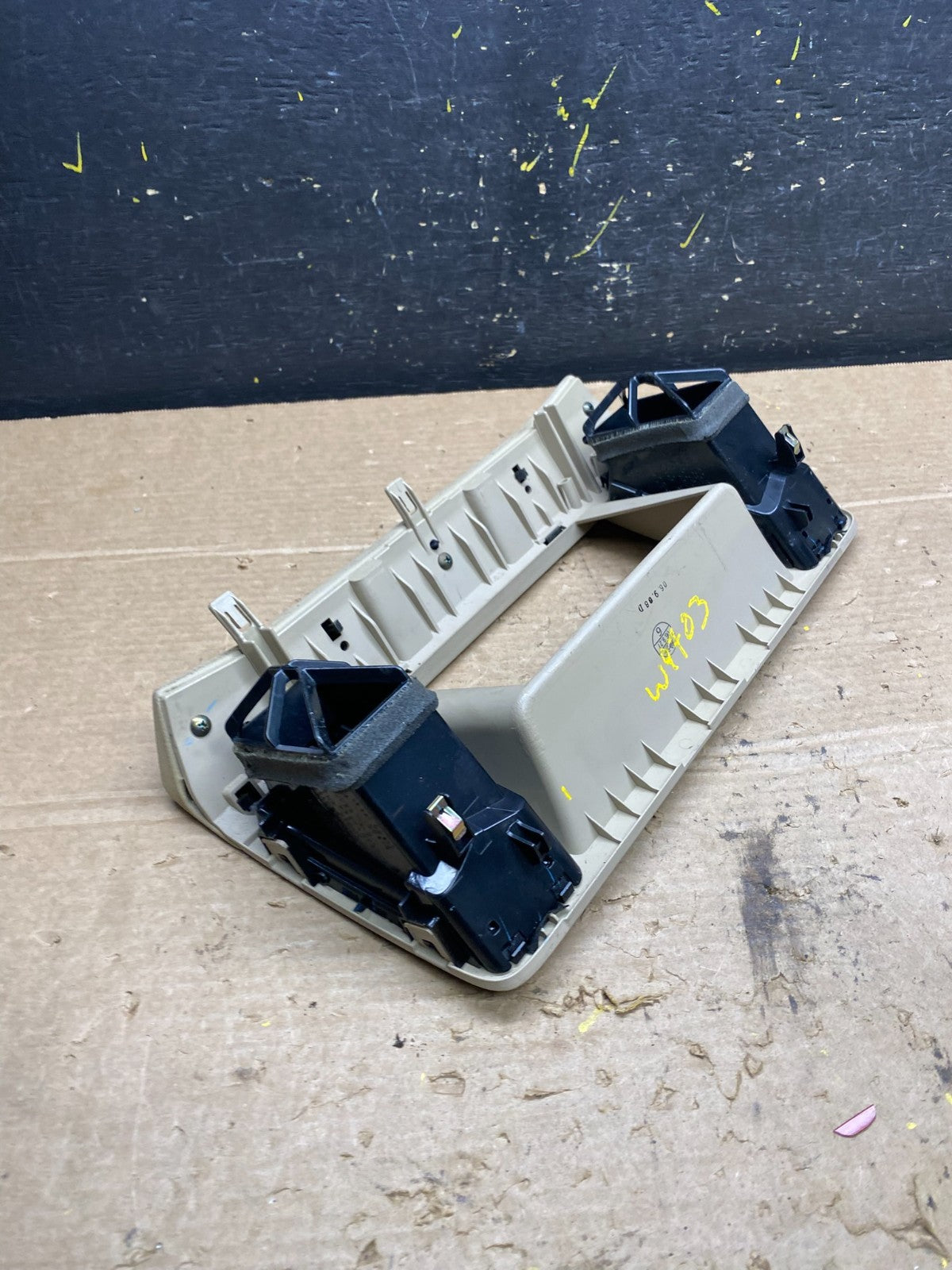 2003-2007 Nissan Murano Radio Center Console Display Bezel Air Vent OEM w9703 DG3