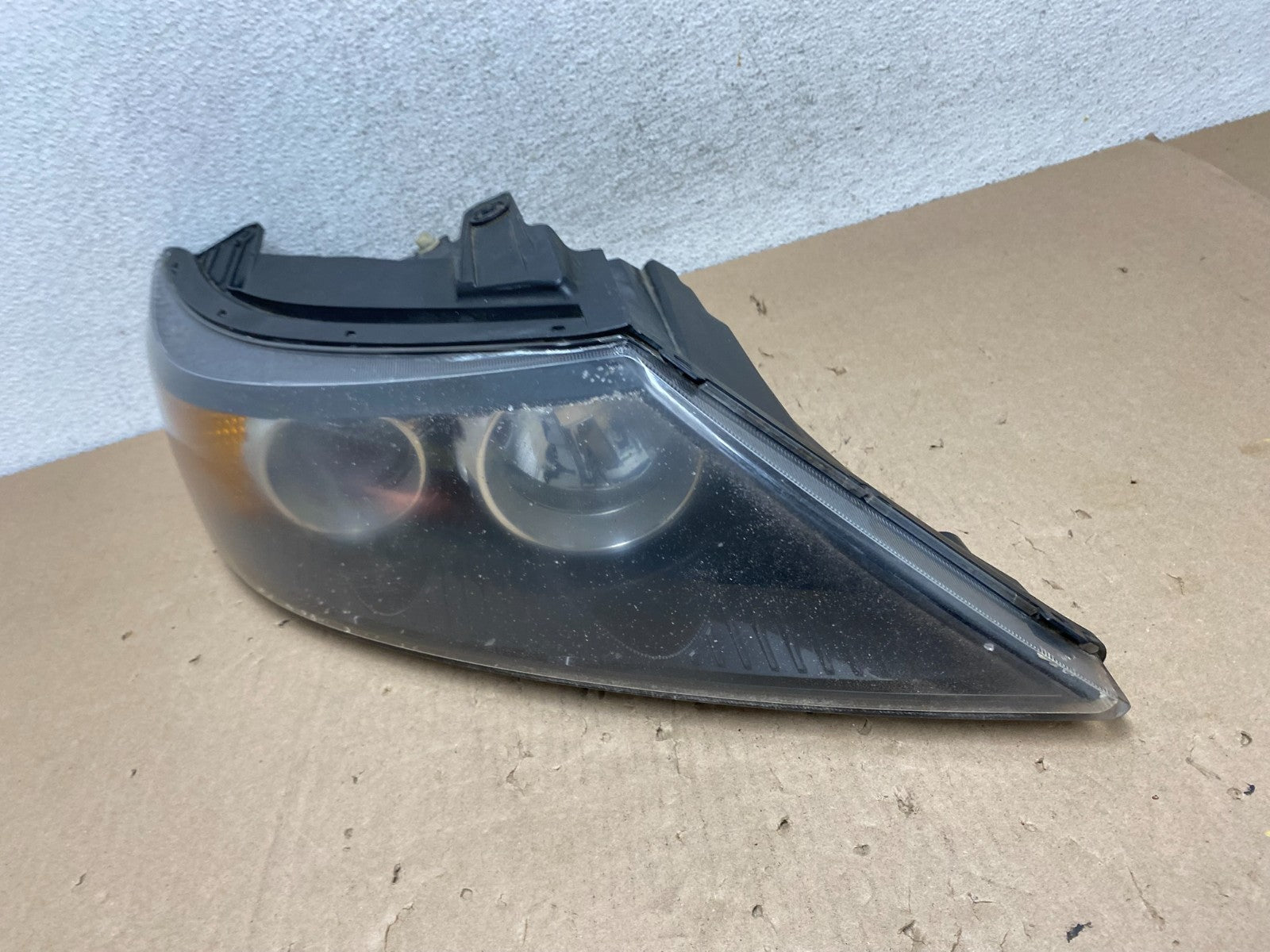 2011 to 2013 Kia Sorento Right Passenger RH Side Headlight Halogen AG6779 DW1