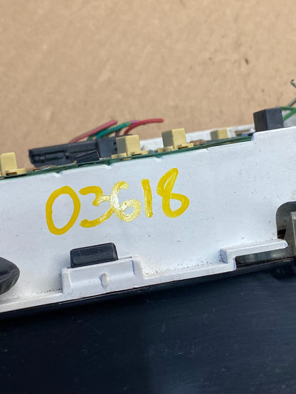 2001 - 2002 Ford Econoline E250 E350 Van Speedometer Instrument Cluster o3618 DG7