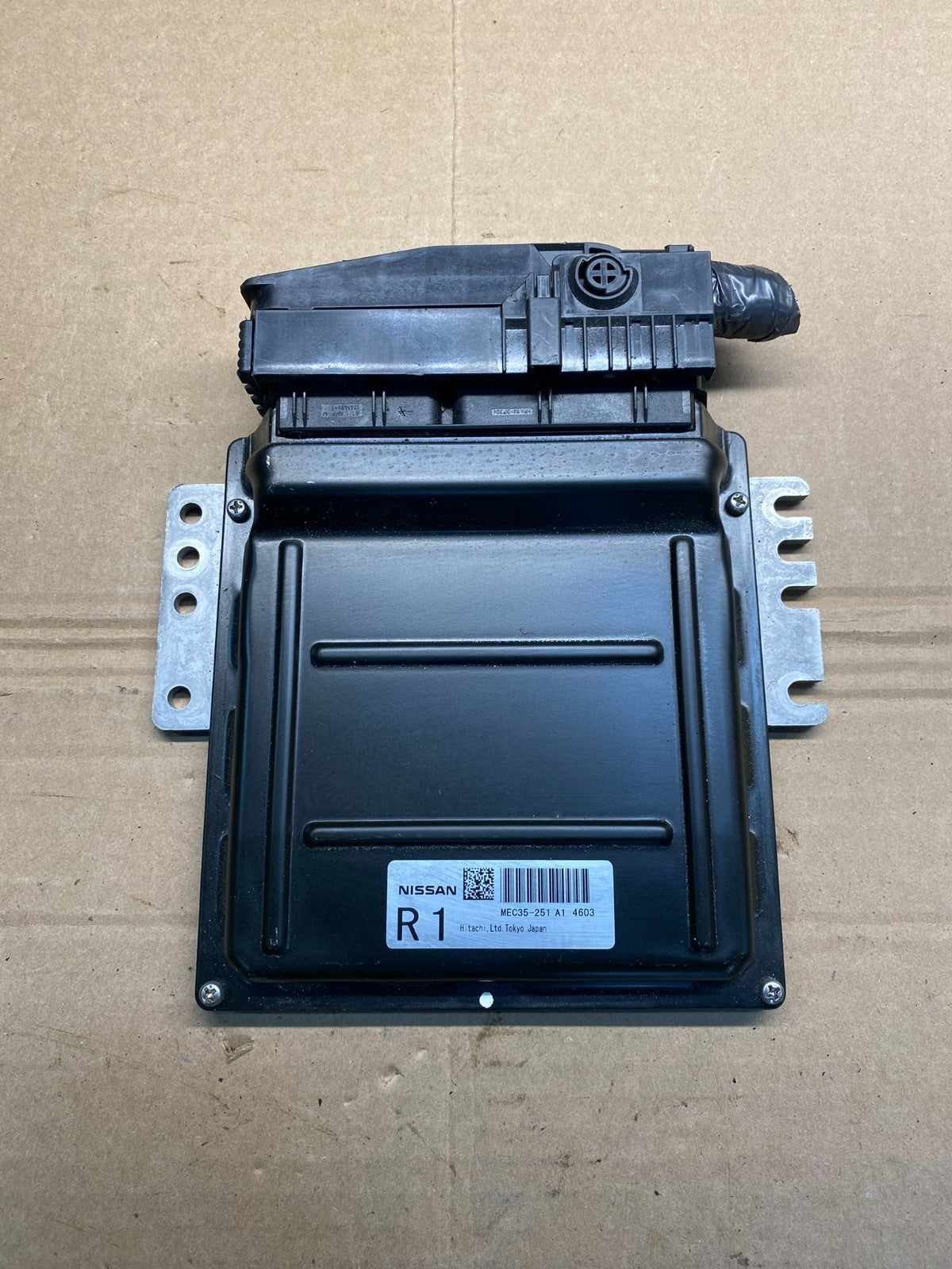 2004 Infiniti G35 ECM ECU Engine Computer mec35-251 a1 AE9981 DG0