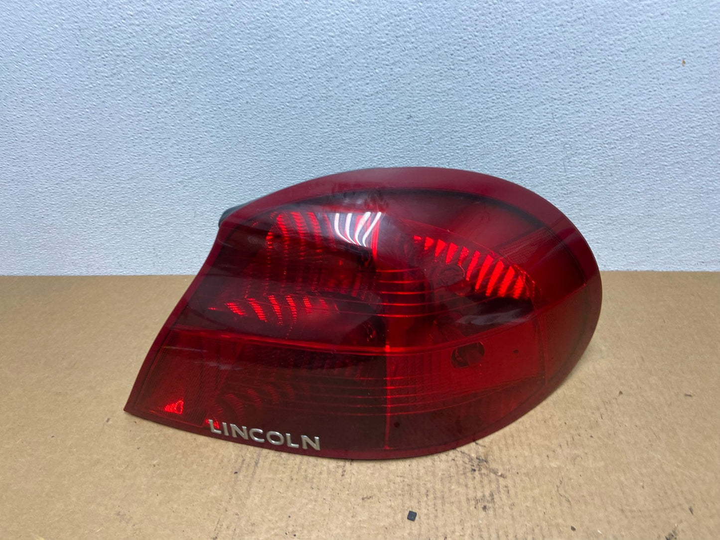 1998 - 2002 Lincoln Continental Right Passenger Rh Side Tail Light Oem AC2903 LK0
