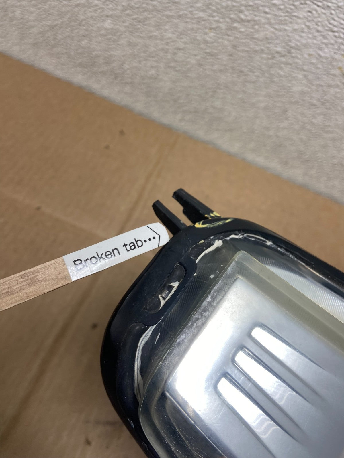 2008 2009 2010 2011 Ford Focus Right Passenger Rh Side Headlight Y8650 DW6