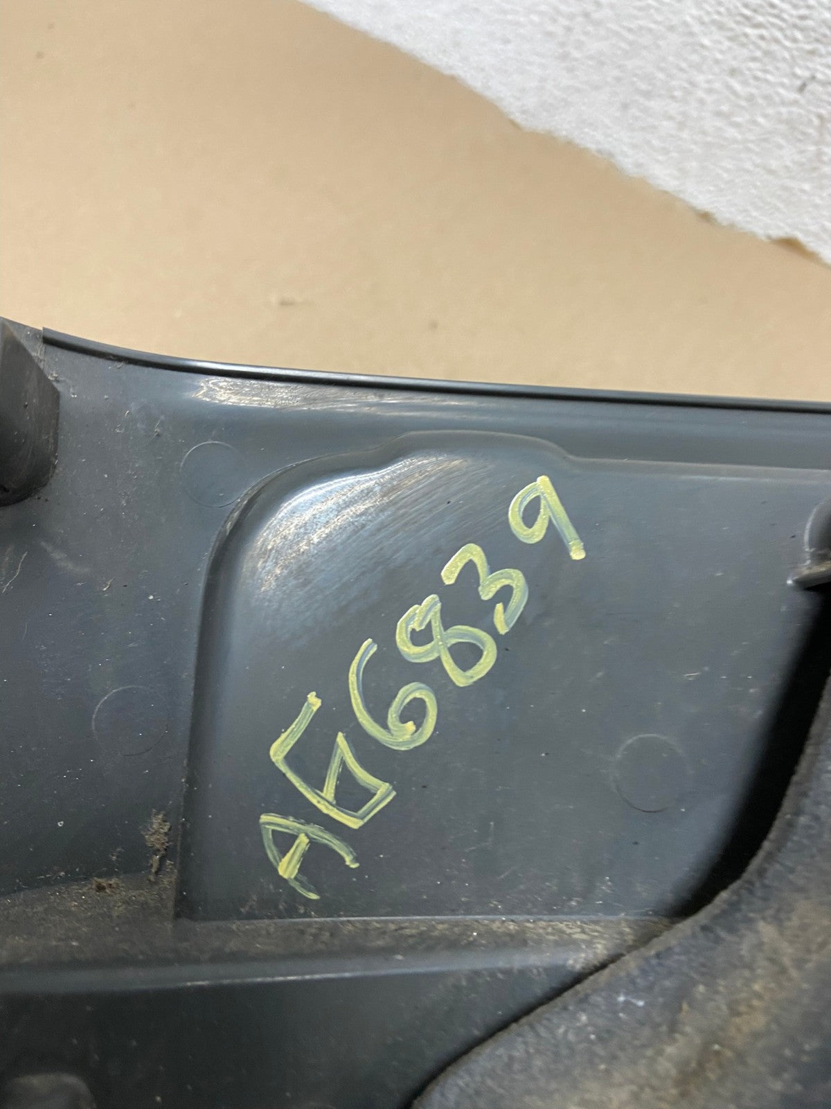 2000 2001 Lexus ES300 Inner Left Driver LH Side Tail Light AG6839 LK7