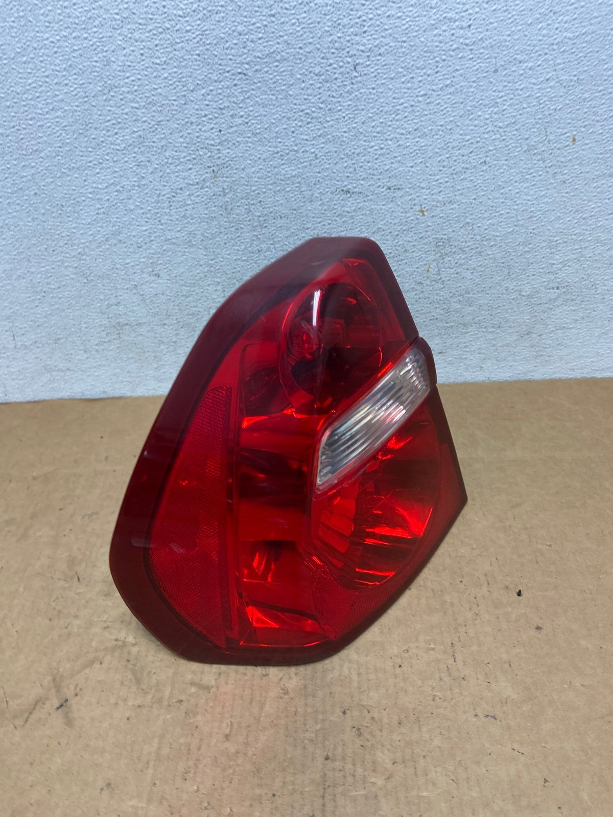 2004 to 2008 Chevrolet Malibu Left Driver Lh Side Tail Light AC4770 LK1