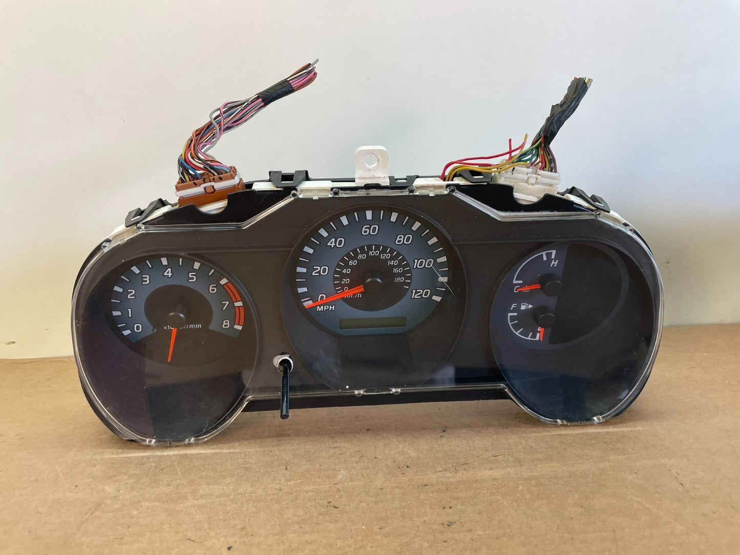 2002-2004 Nissan Pathfinder Xterra Cluster Speedometer Instrument AG0710 DG0