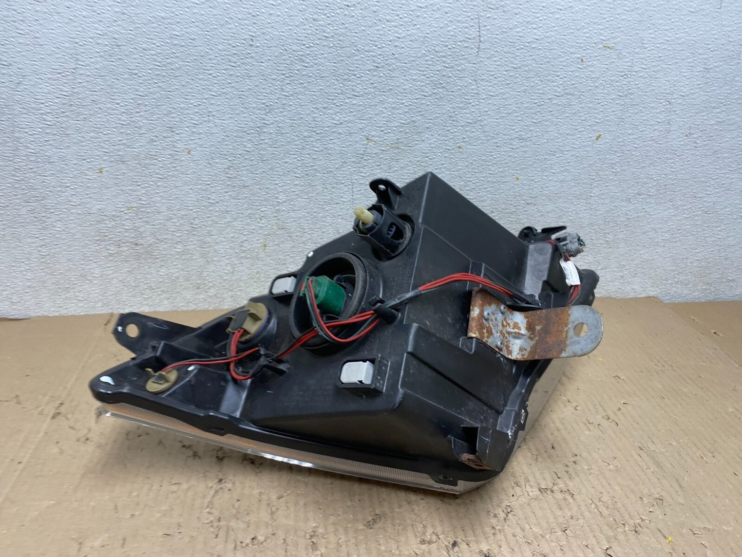 2010-2012 Nissan Sentra Halogen Left Driver LH Black Headlight L6513 DW7