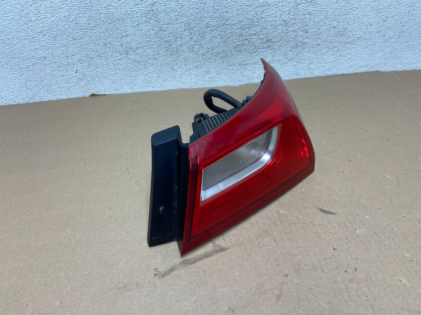 2016 - 2020 Chevrolet Malibu Right Passenger RH Side Tail Light AG3363 LK2