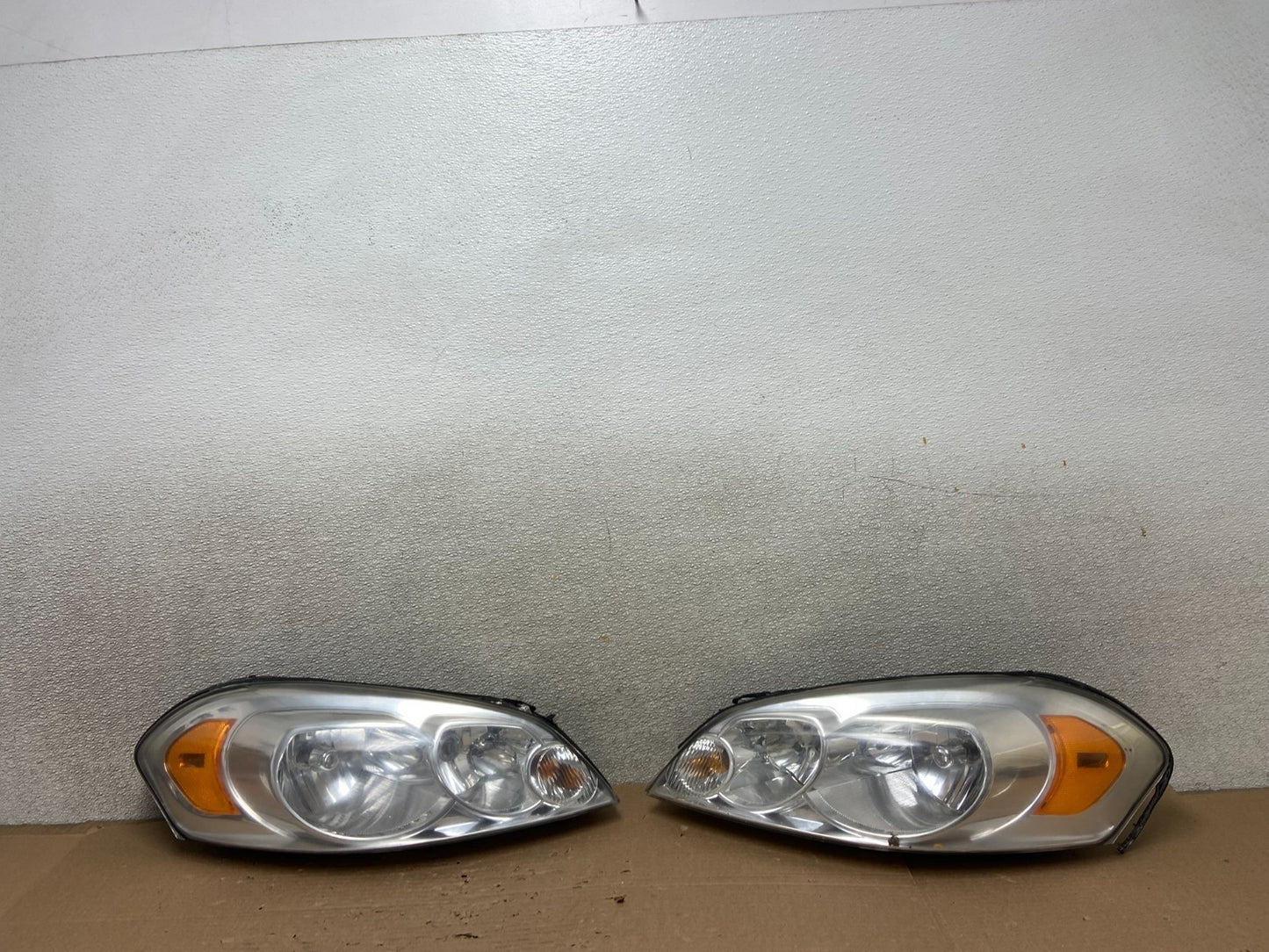 2006 - 2013 Chevrolet Impala Left+Right Set Headlights Halogen AB1411 DW0