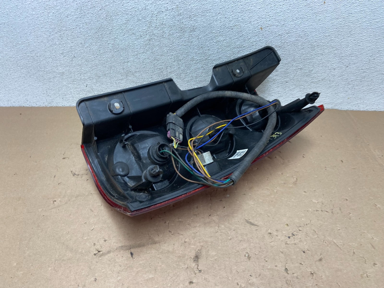2007 to 2011 GMC Yukon Left Driver LH Side Tail Light AG43134