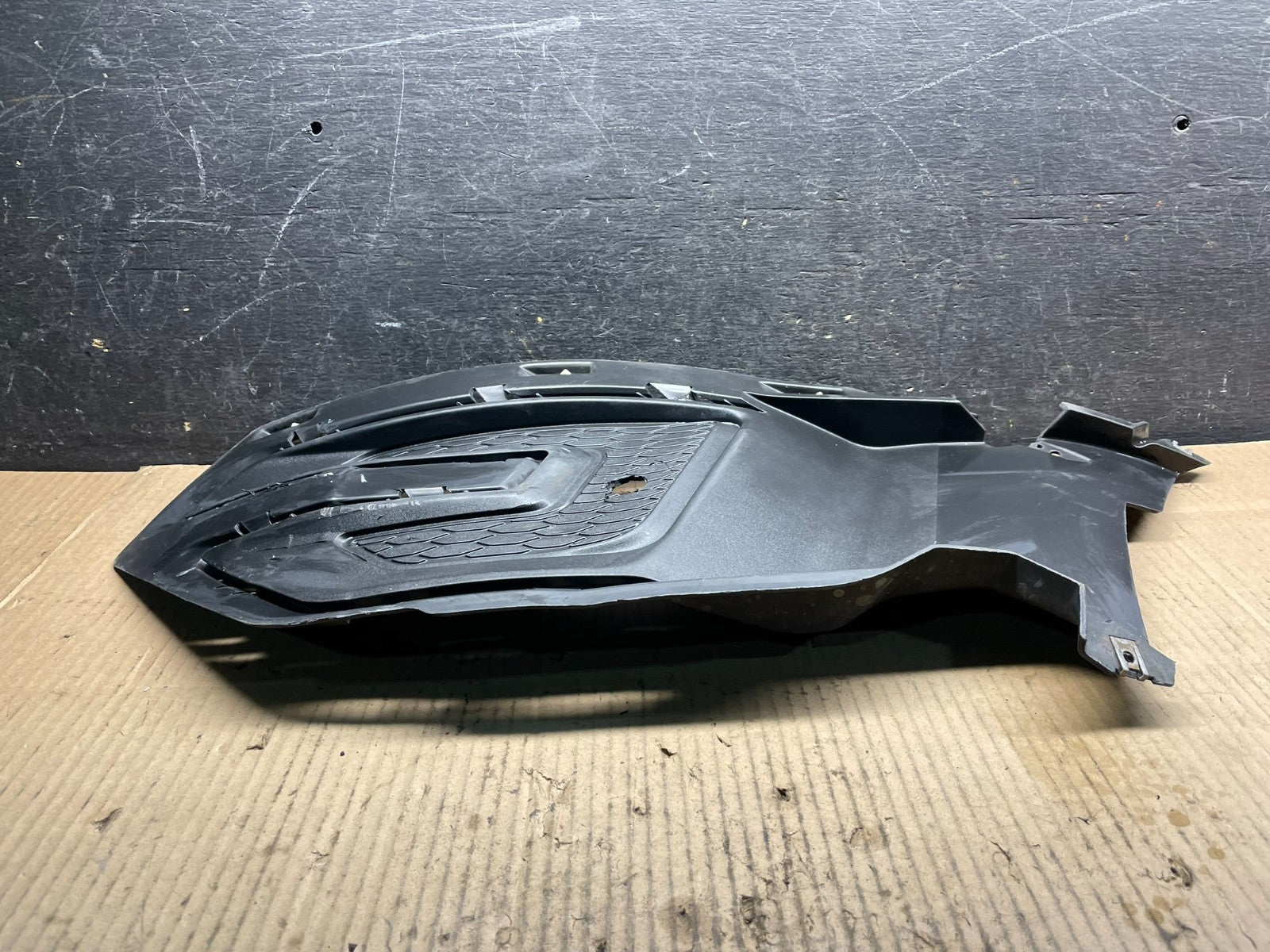 2016 - 2018 Ford Explorer Left Driver LH Fog Light Trim Bezel Oem X8676 DG3
