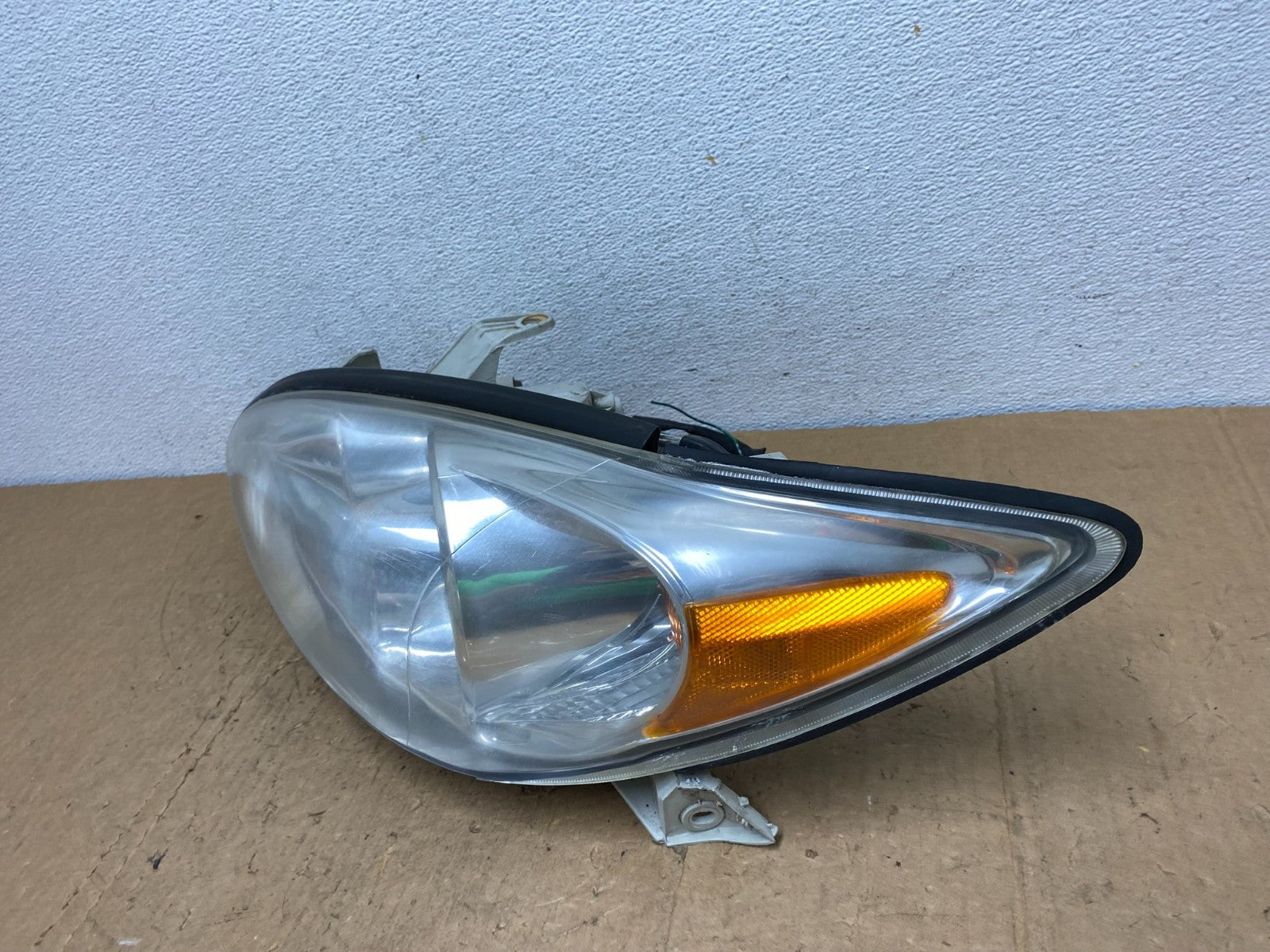 2002 2003 2004 Toyota Camry Left Driver Lh Side Halogen Headlight AD0584 DW1