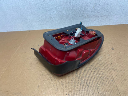 2002 - 2005 Hyundai Sonata Right Passenger RH Side Tail Light AE2802 LK4
