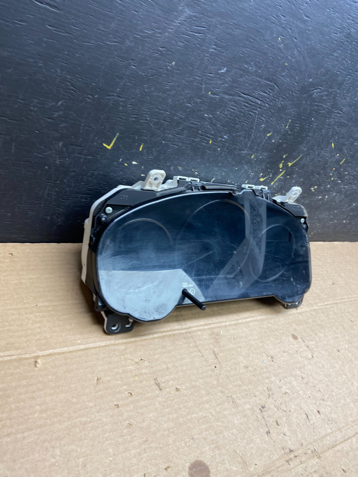 2006 Toyota Sienna Speedometer Cluster Gauge OEM W6548 DG2