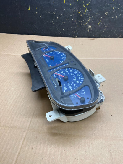 2001 2003 Toyota Sienna Speedometer Cluster Gauge Y2107 DG3