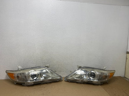 2010 - 2011 Toyota Camry Left+Right Halogen Headlights AF5862 DW0