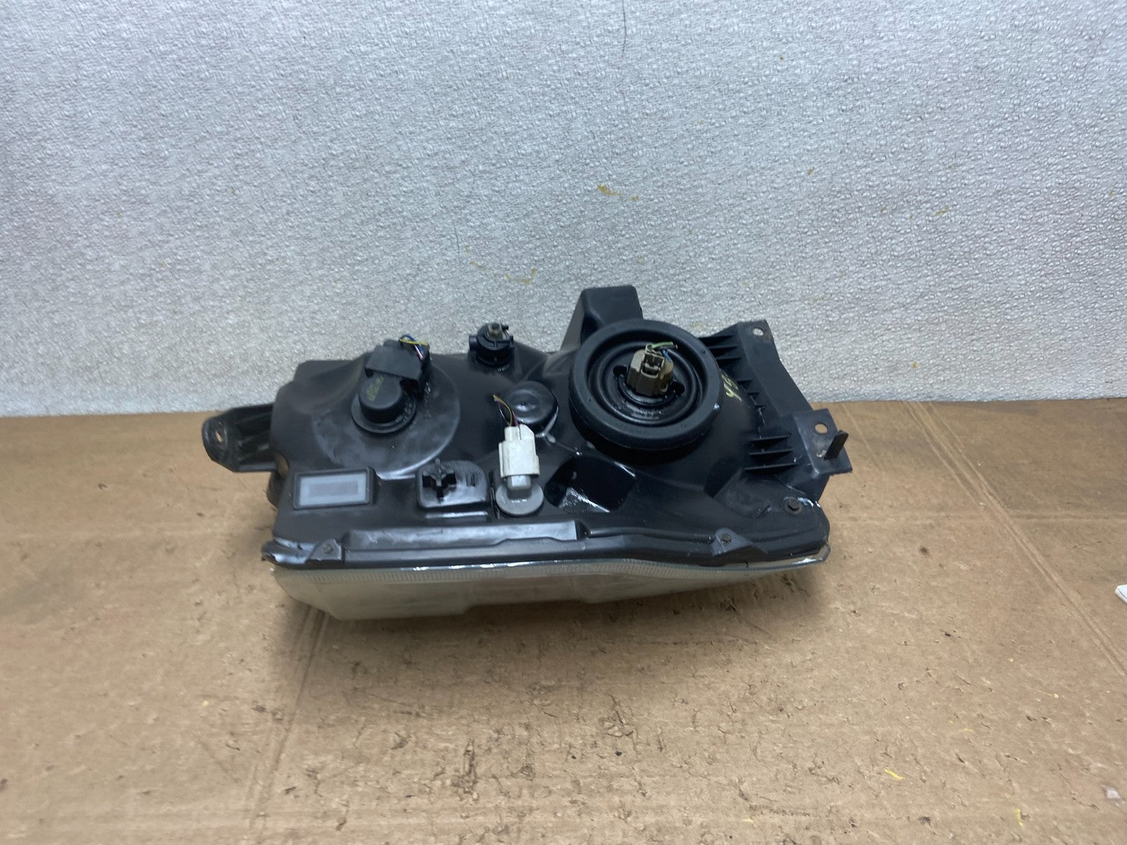 2008-2014 Ford Econoline E150 E250 E350 Left Driver LH Headlight OEM Y8329 DW7