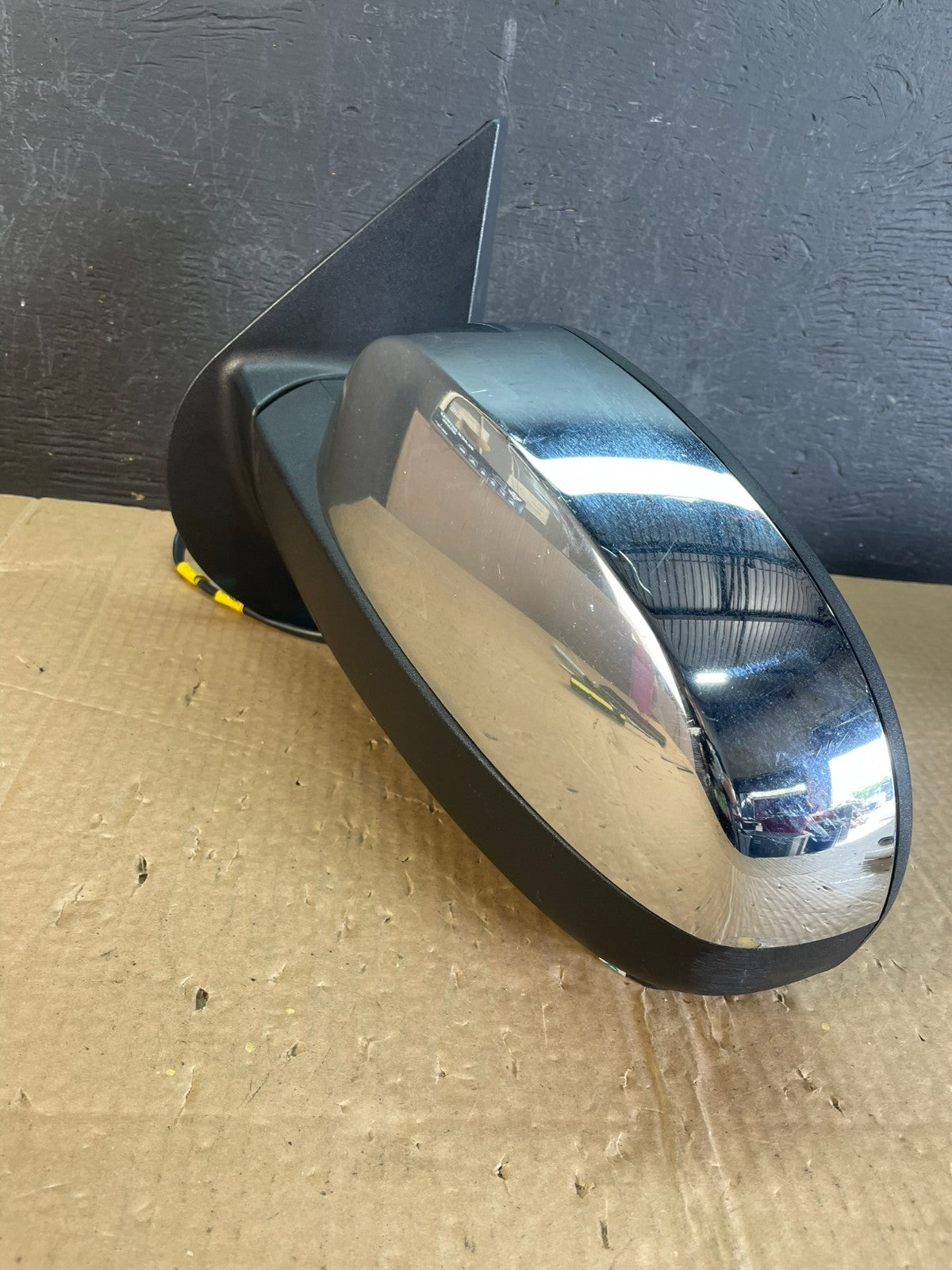 2010-2013 Chevrolet Tahoe Silverado Suburban Left Door Mirror AC9866 DW1