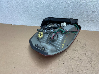 2001 - 2004 Hyundai Santa Fe Right Passenger Rh Side Tail Light AG4438 LK5