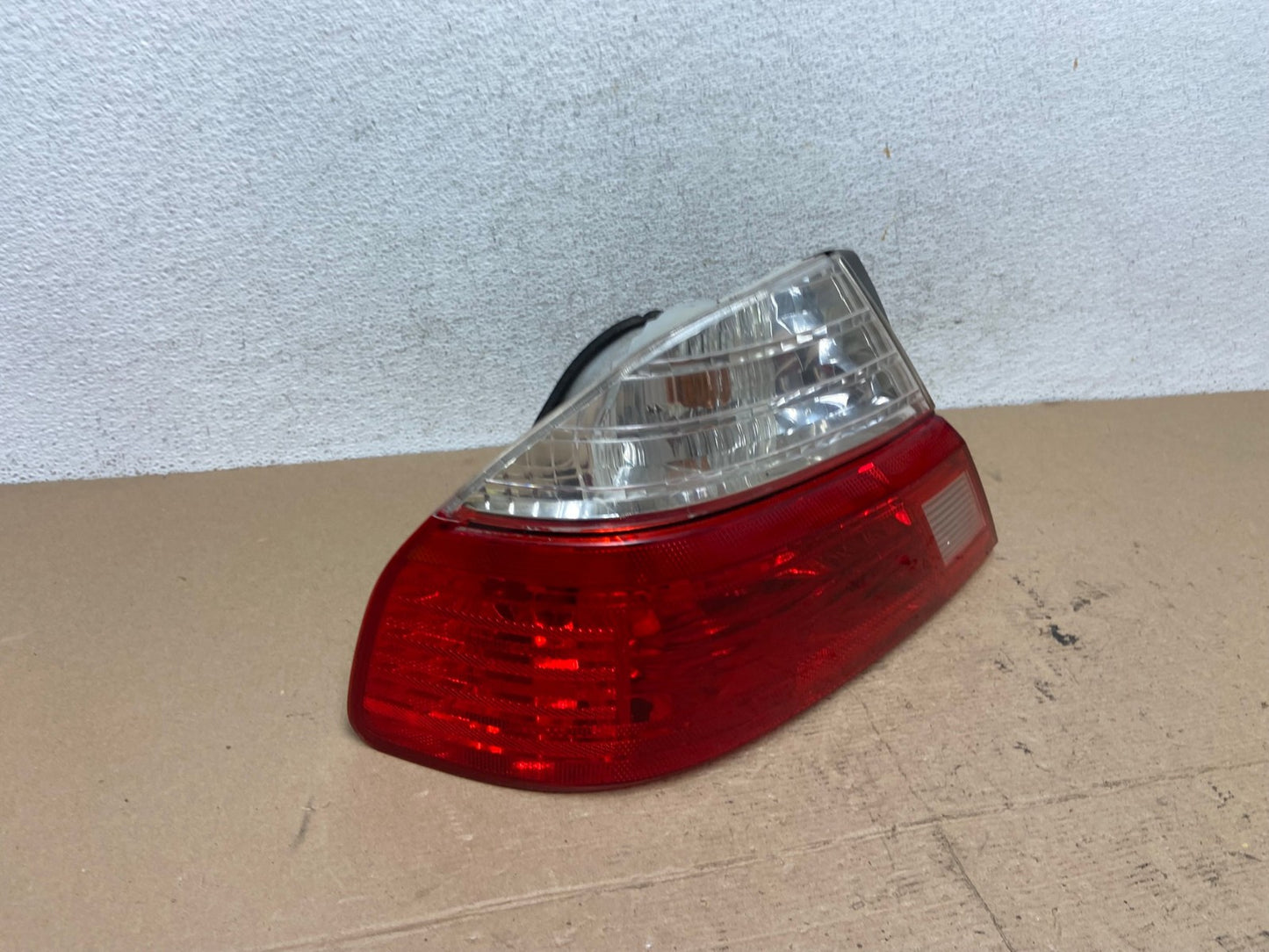 2003 to 2004 Toyota Avalon Left Driver Side Tail Light AF4905 LK2