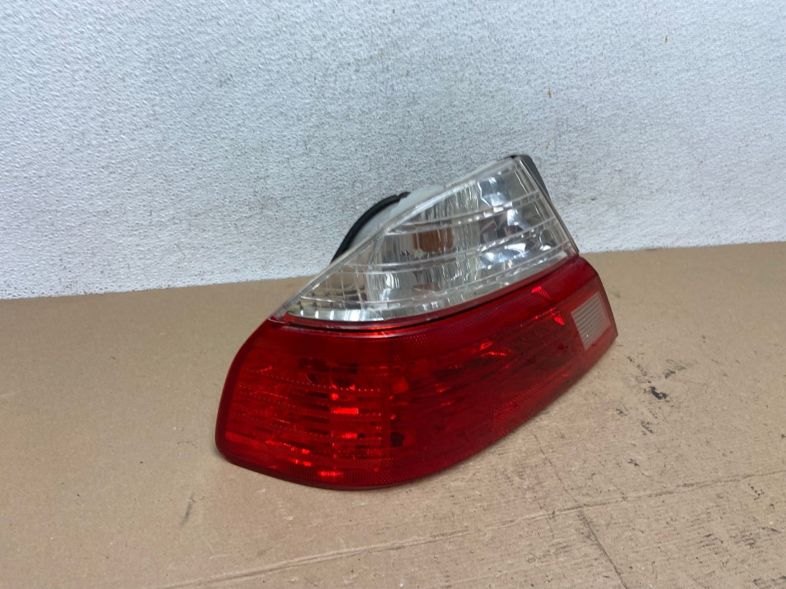 2003 to 2004 Toyota Avalon Left Driver Side Tail Light AF4905 LK2