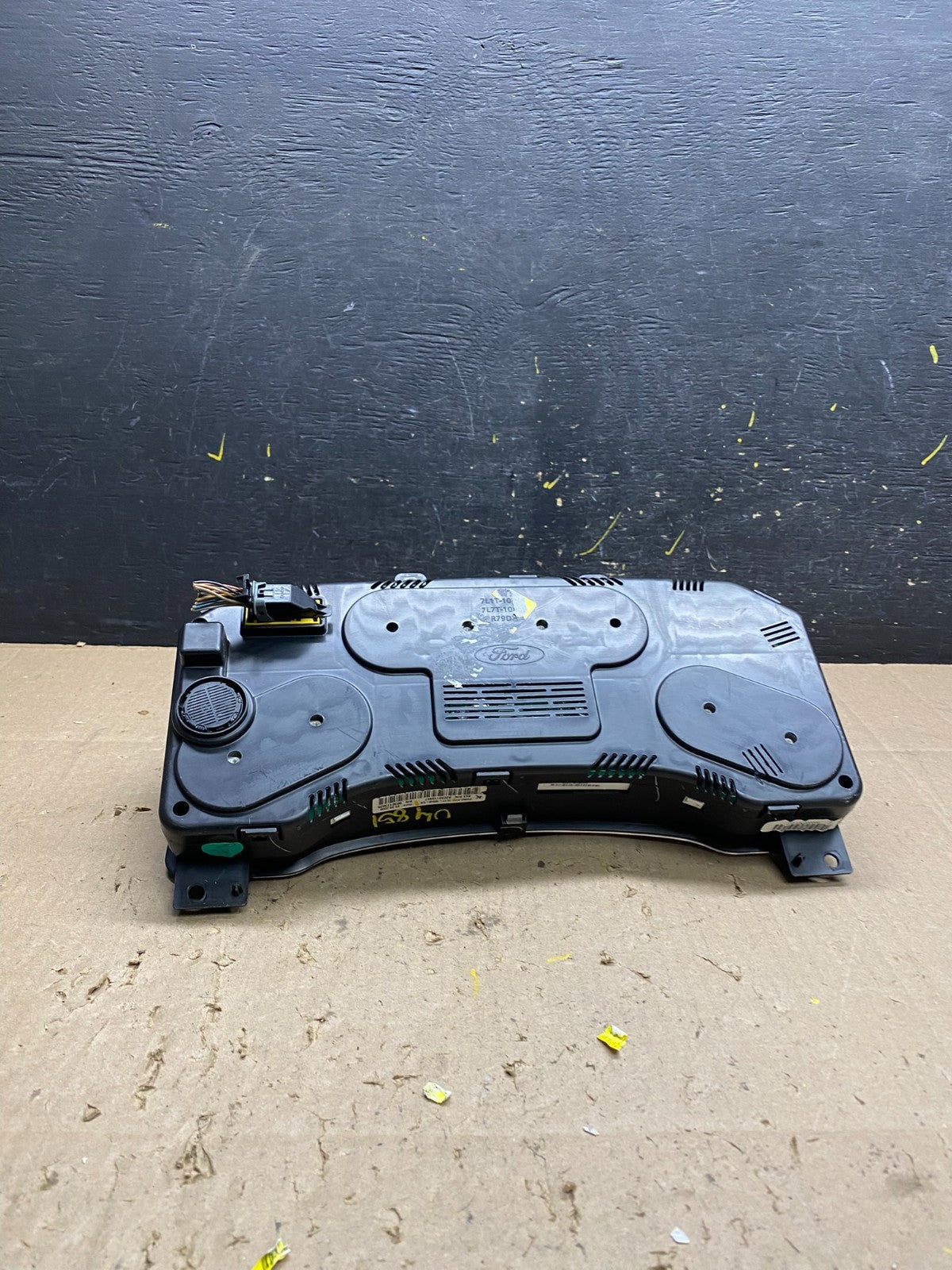 2007 to 2014 Ford Expedition Speedometer Cluster Gauge U4851 DG6
