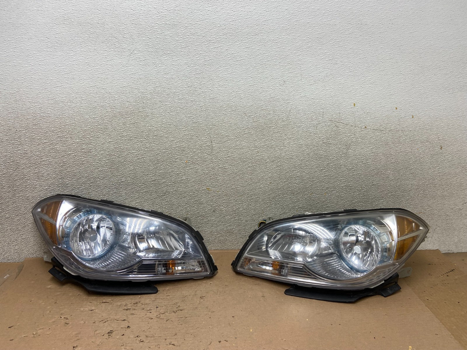 2008 to 2012 Chevrolet Malibu Left+Right Side Set Headlights Oem AB0833 DW0