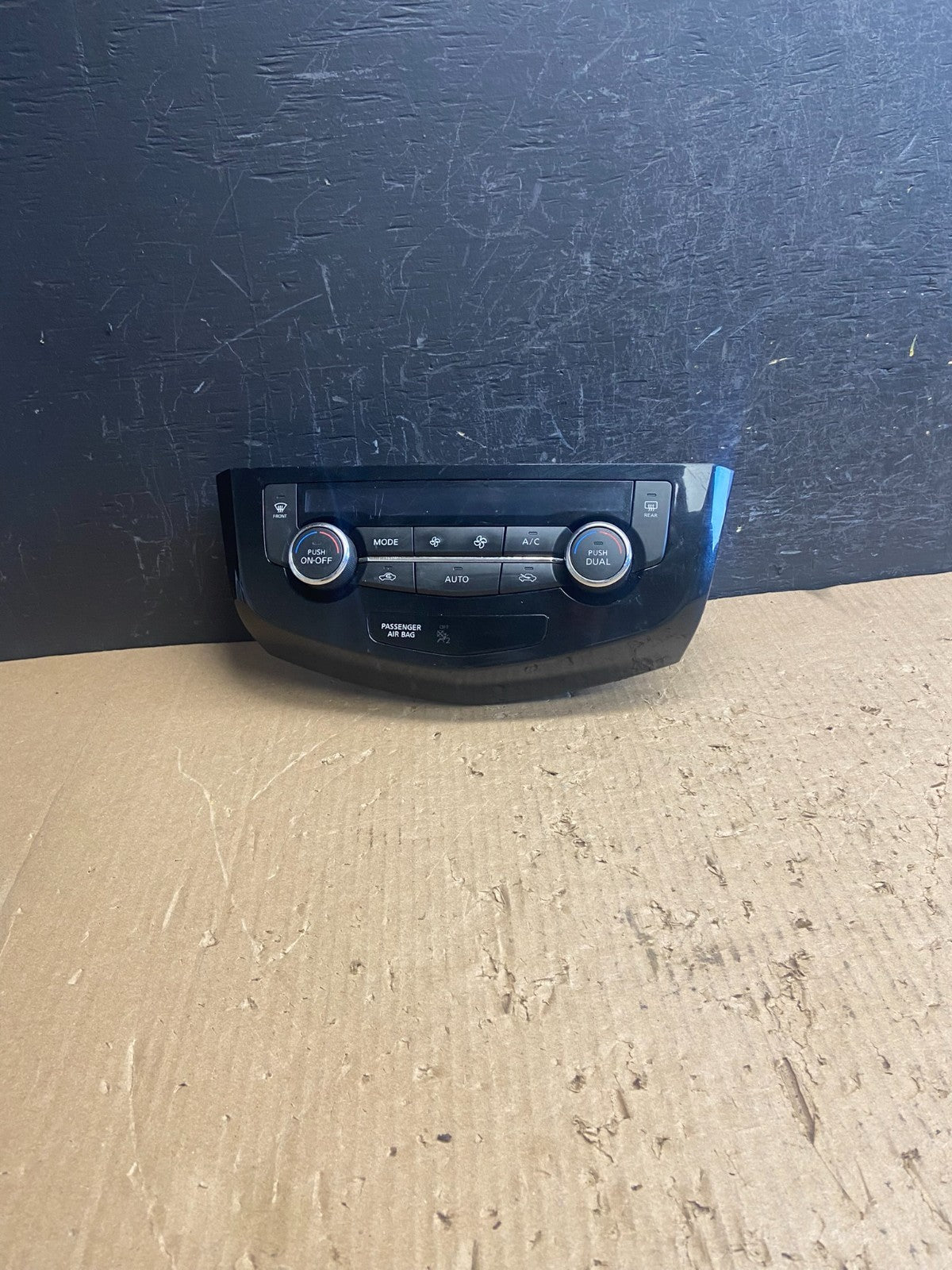 2017 to 2020 Nissan Rogue Heater Temperature AC Climate Control AF1514 DG0