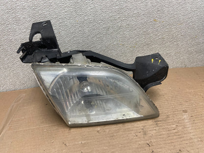 1997 to 2005 Chevrolet Venture Montana Right Passenger RH Headlight AA8749 DG0