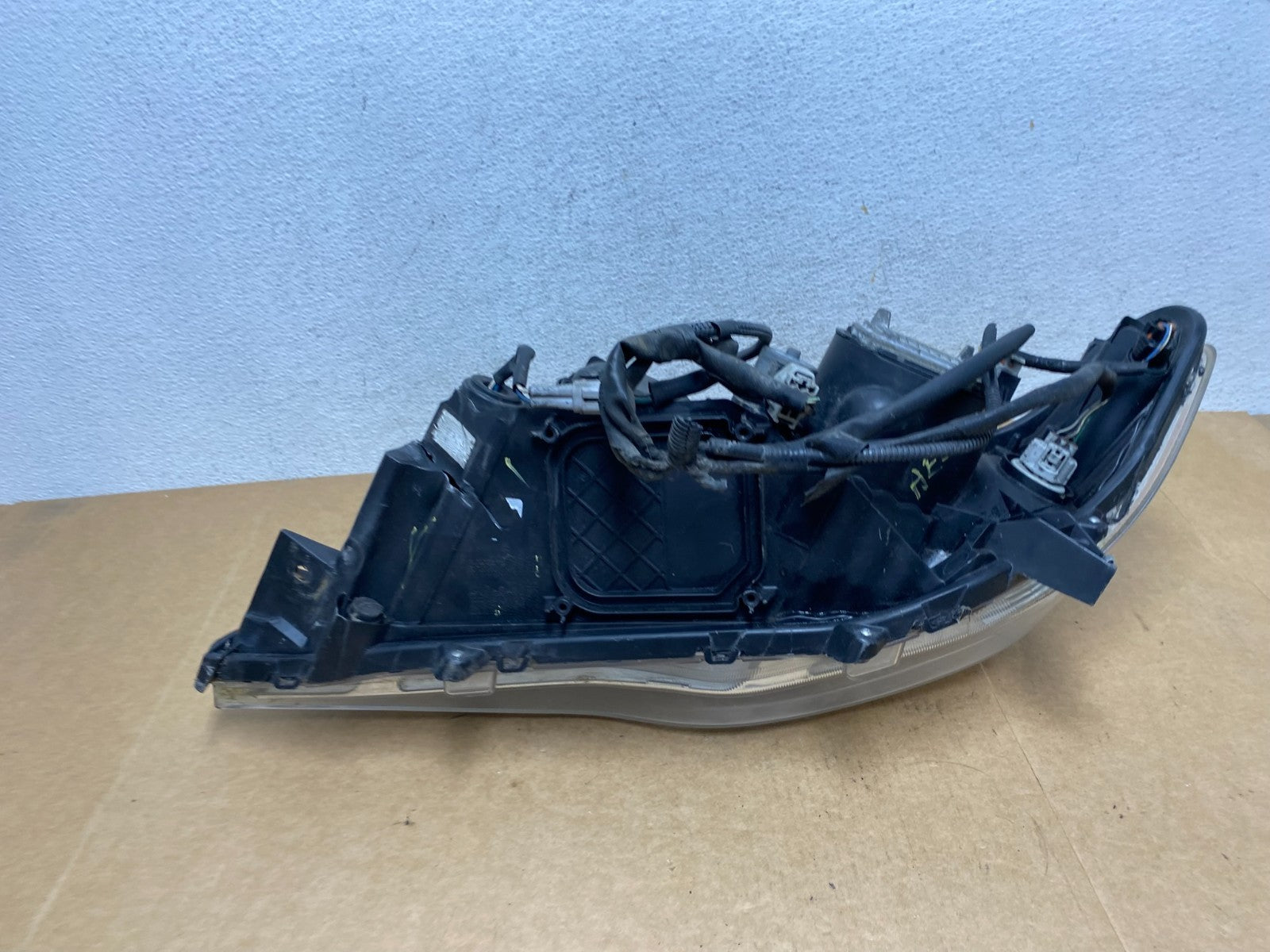 2011-2012 Toyota Avalon Right Passenger RH Xenon HID Headlight AE2944 DW8