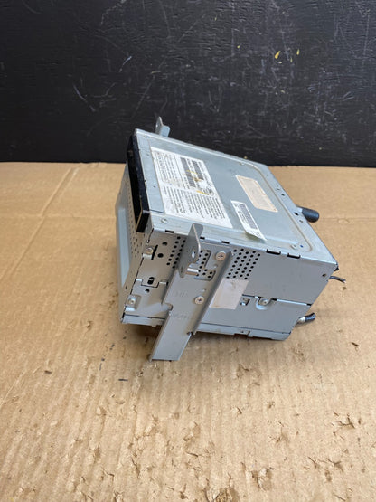 2010 to 2012 Ford Fusion Radio Audio Receiver AM FM CD MP3 AB9594 DG2
