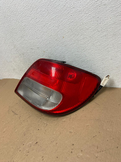 2002 to 2003 Subaru Impreza Wagon Right Passenger RH Tail Light AD7659 DG1