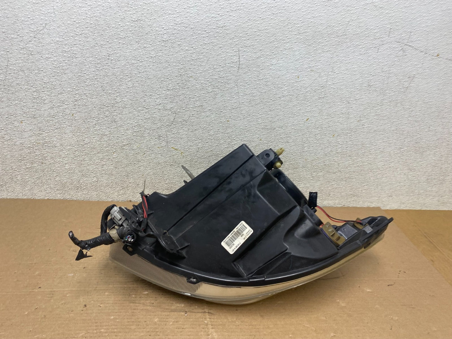 2010-2012 Nissan Sentra Halogen Left Driver LH Black Headlight Q9091 DW7