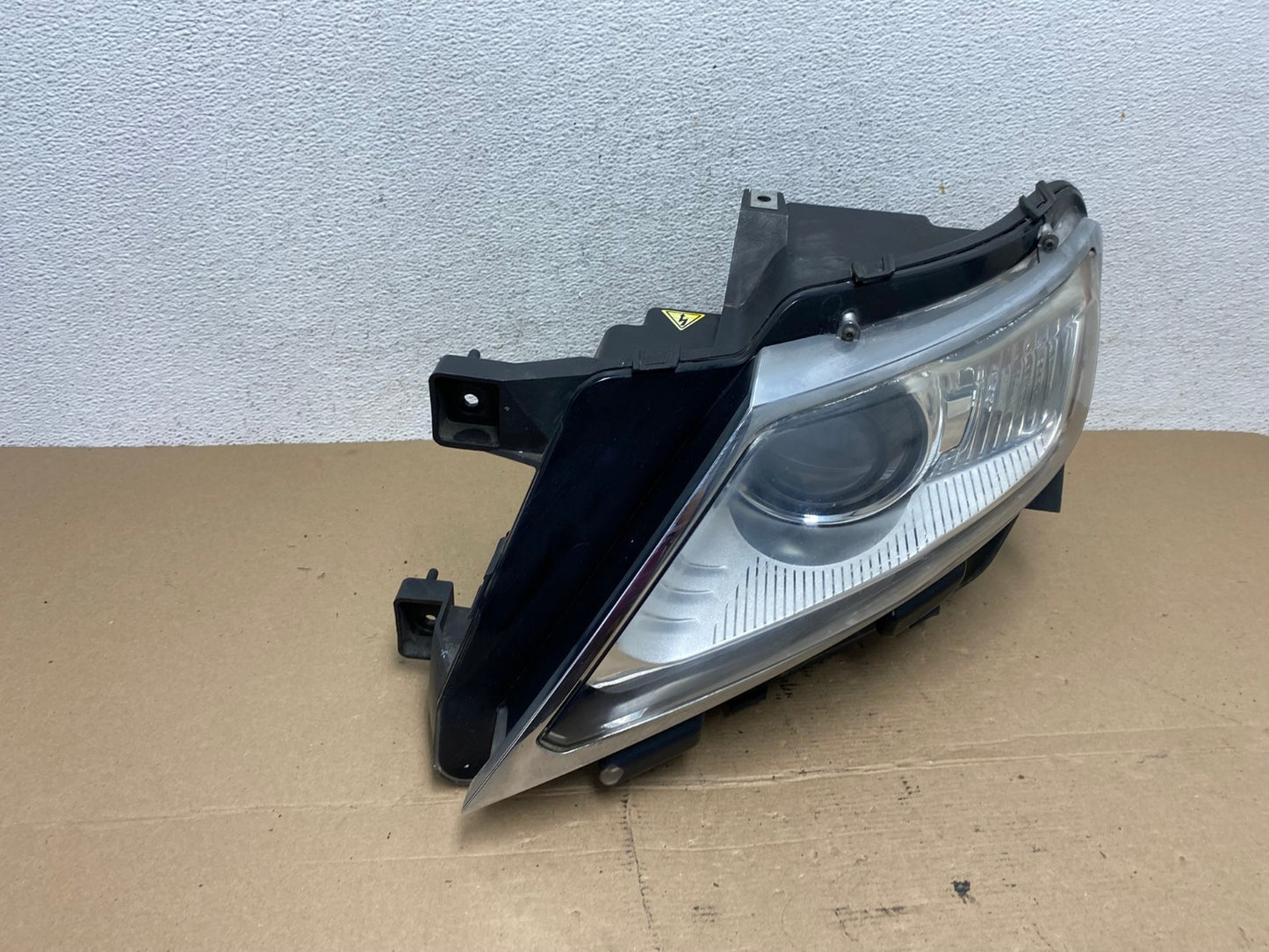 Xenon 2011 to 2015 Lincoln MKX Left Driver LH Headlight Side AF4419 LK2