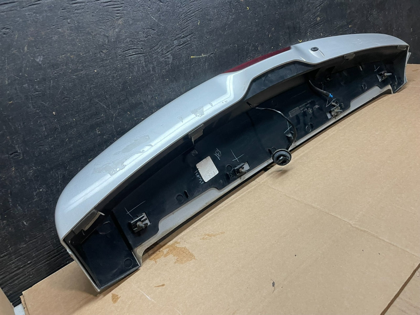 2007 to 2010 Jeep Compass Spoiler 3RD Third Break Light Rear OEM Y9235 DG8