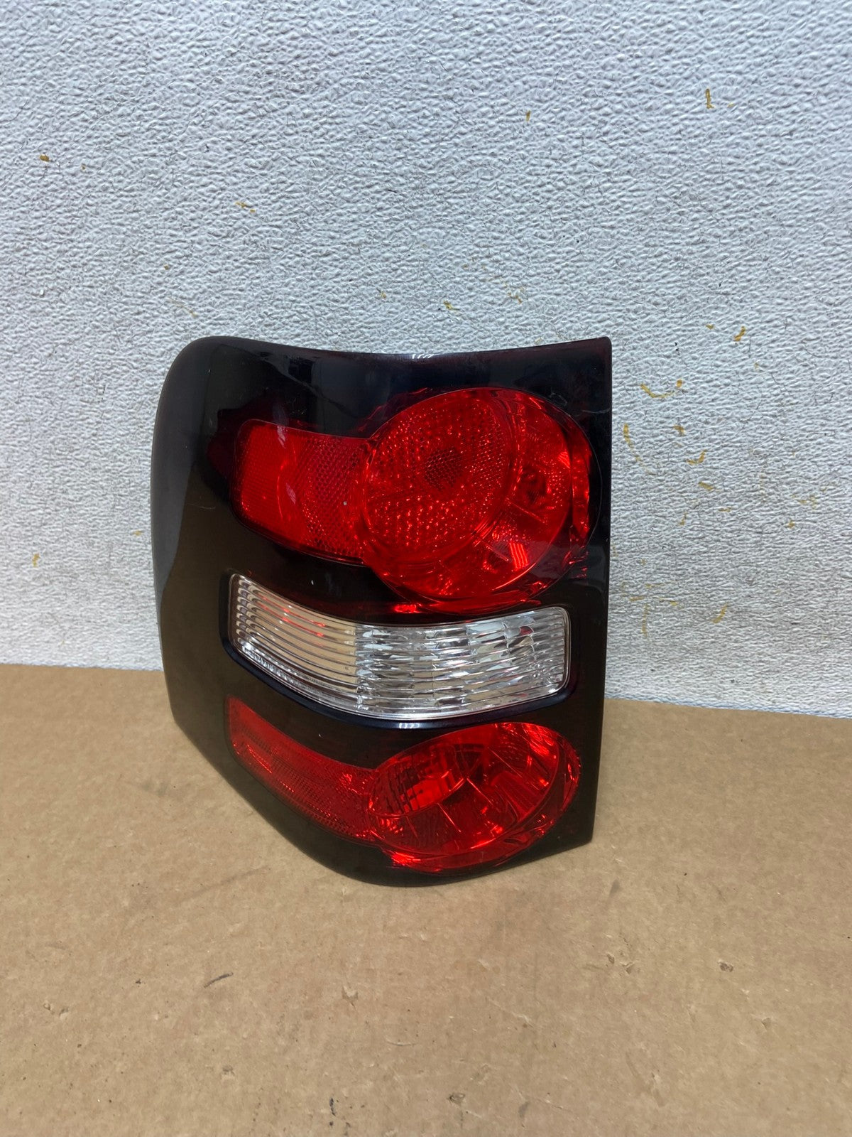 2006 to 2010 Ford Explorer Left Driver Lh Side Tail light AI2644 LK0
