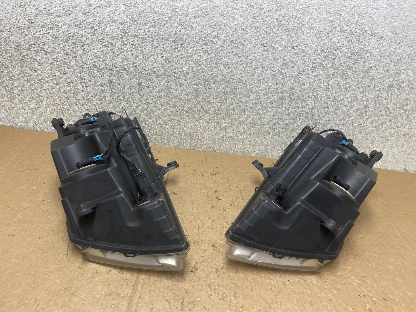 2008 to 2014 Dodge Avenger Left+Right Side Set Halogen Headlights V4413 DW6