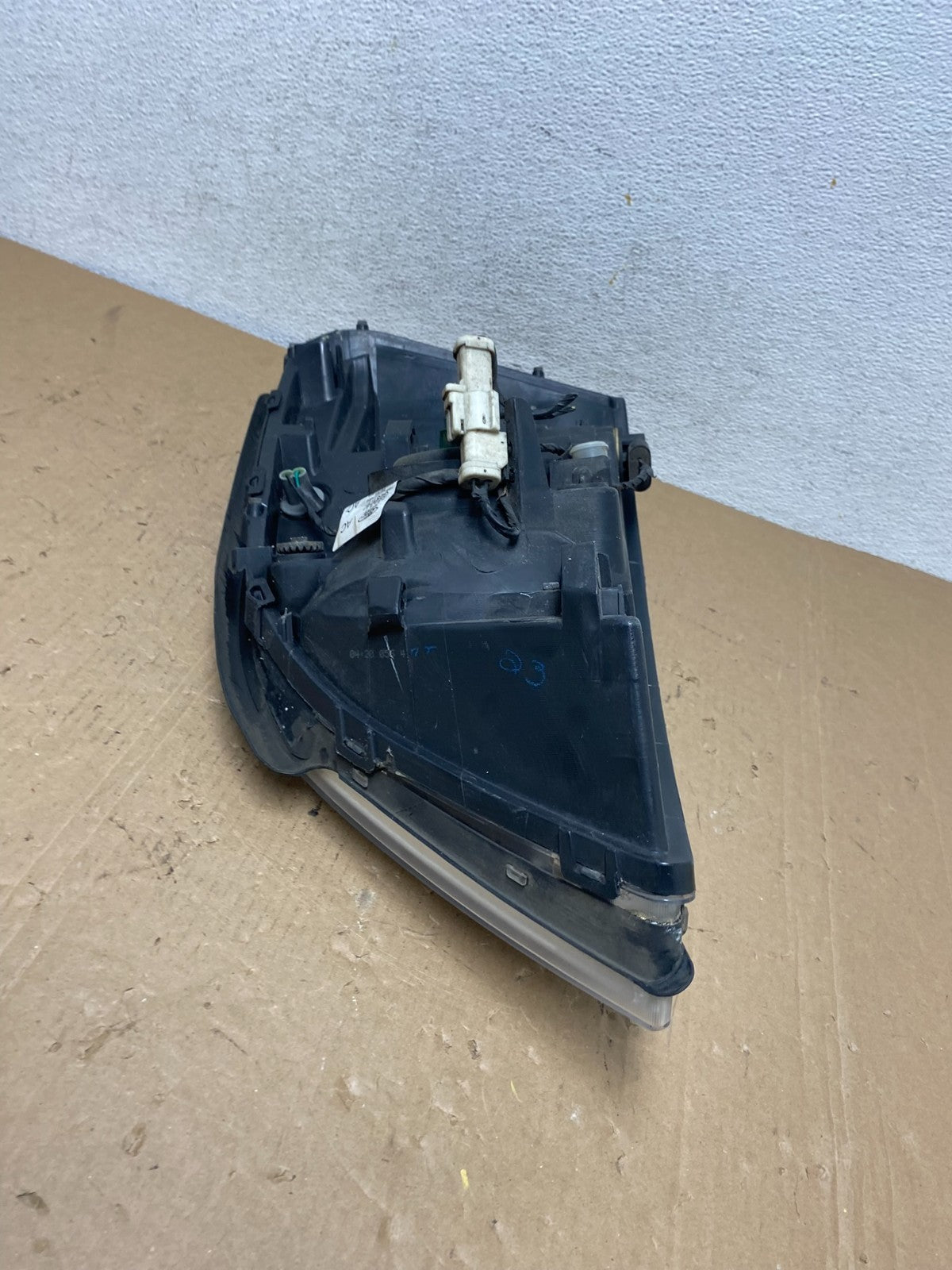 2004 - 2007 Ford Freestar Right Passenger RH Side Headlight Halogen AD8095 DW7