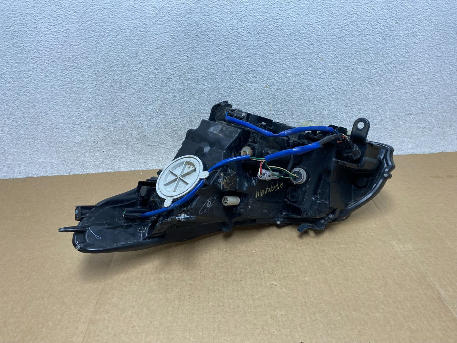 2010-2012 Infiniti G37 Right Passenger Side Xenon HID Headlight AF9494 DW6