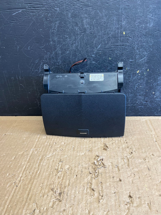 2008-2011 Mercedes W204 C300 Navigation Display Screen Monitor w/Cover AD7005 DG0